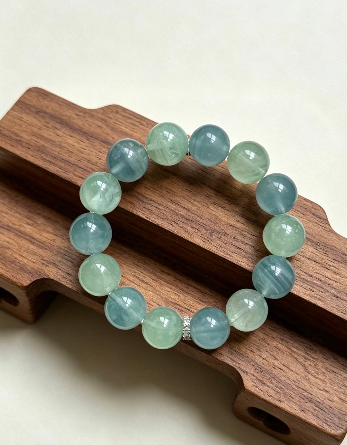 Amoria Blue-Green Fluorite Energy Crystal Bracelet 8mm–9mm | Purifies Emotional Energy · Enhances Focus · Boosts Wisdom and Good Fortune
