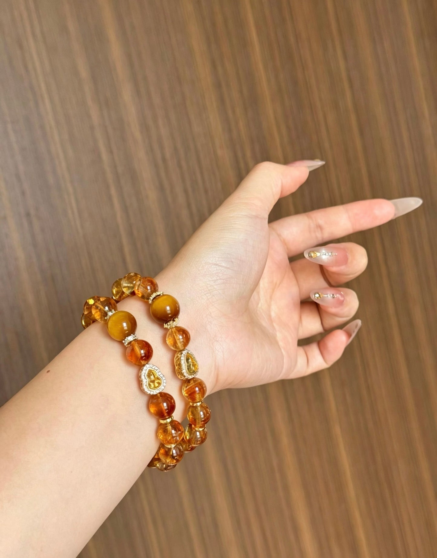 Amoria Natural Citrine Wealth-Attracting Energy Bracelet 9mm-10mm | Wealth Manifestation Accelerator · Boosts Motivation · Activates the Energy of Abundance · Protective Stone for Attracting Benefactors (Accessory Style)