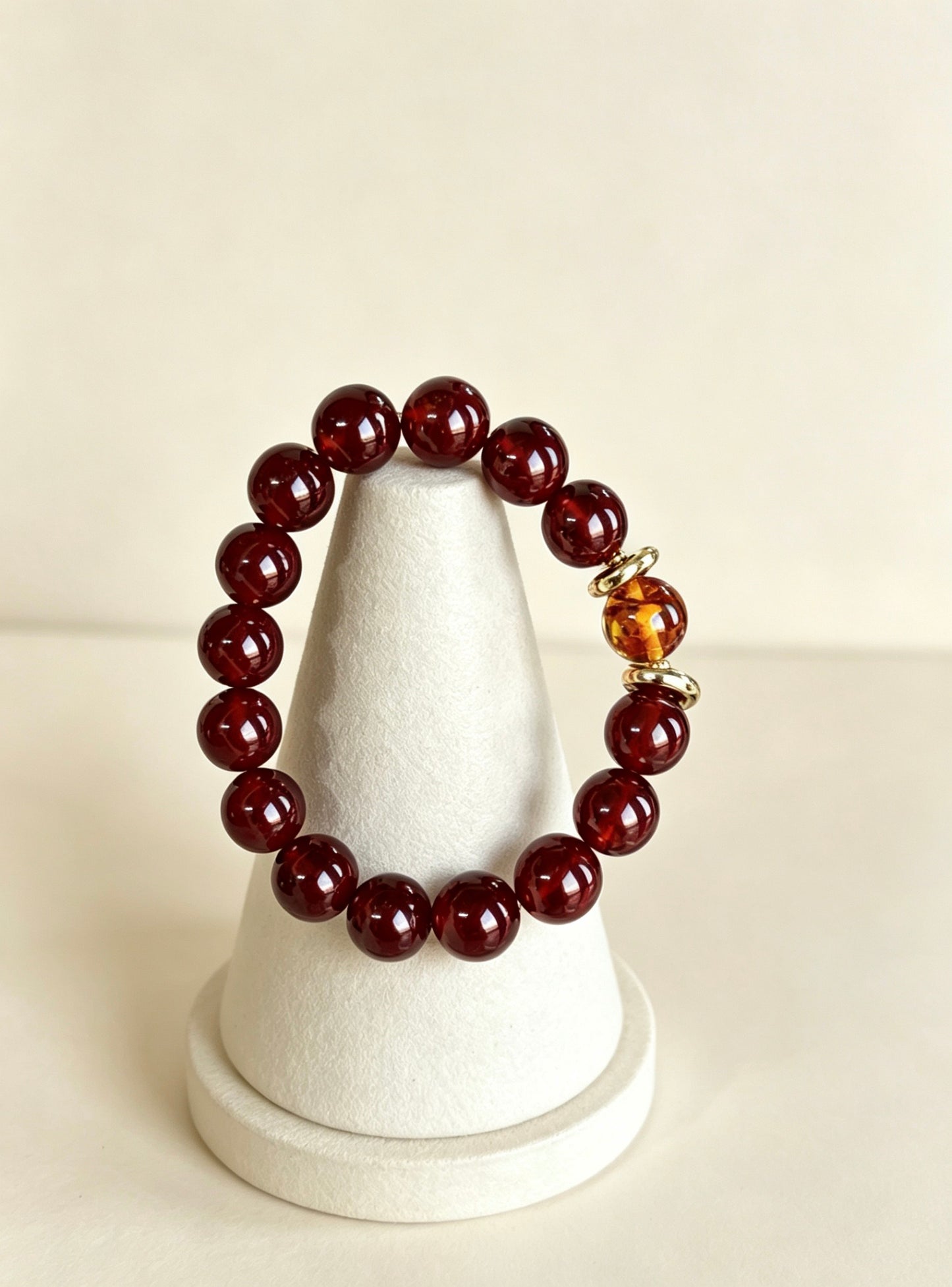 Amoria Garnet and Amber Energy Bracelet 9mm–10mm | Boost Vitality · Enhance Charm and Prosperity · Strengthen Relationships and Attract Good Fortune